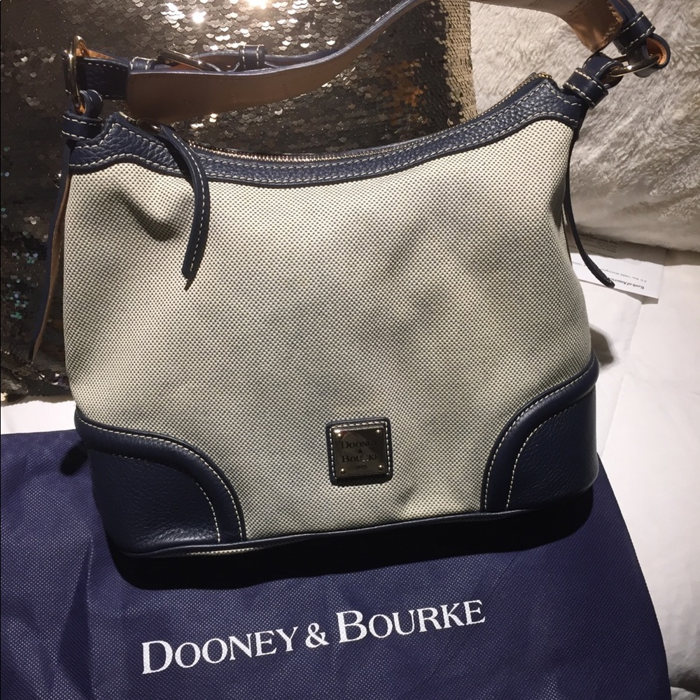 Dooney & Bourke shoulder bag